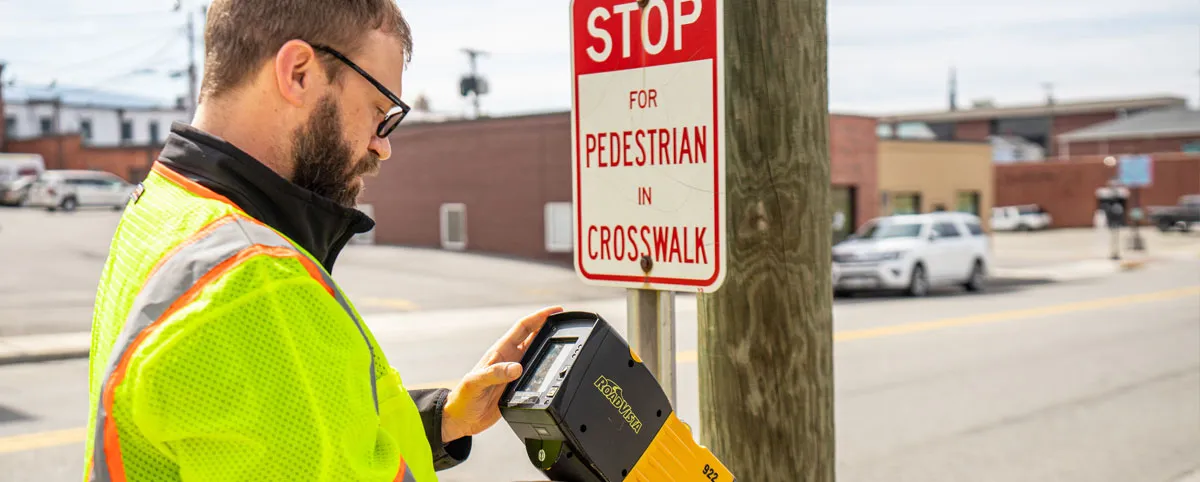 PILLAR Employee Pedestrian Safety Sign Maintenance PILLAR Employee Pedestrian Safety Sign Maintenance